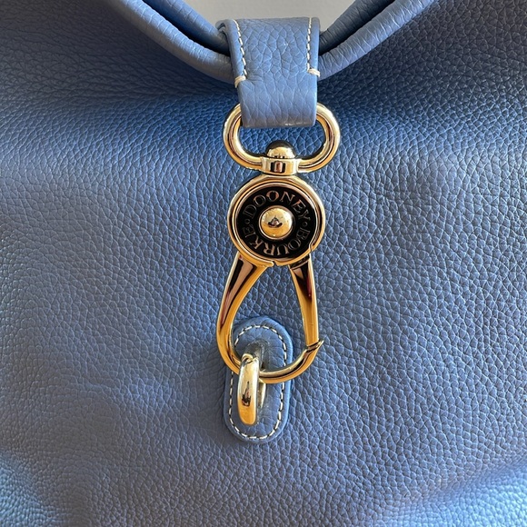 Dooney & Bourke Blue Belvedere Logo Lock Shoulder Bag & Pebbled Leather EUC - Picture 2 of 8